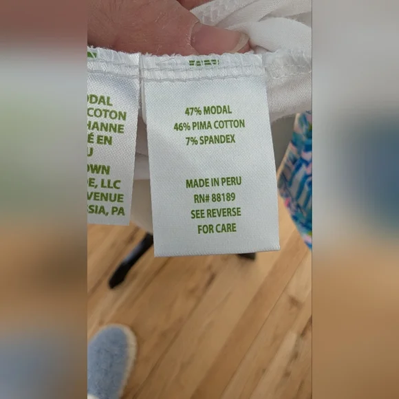 Lilly Pulitzer Finn Long Sleeve Print Women's Top - Picture 8 of 9